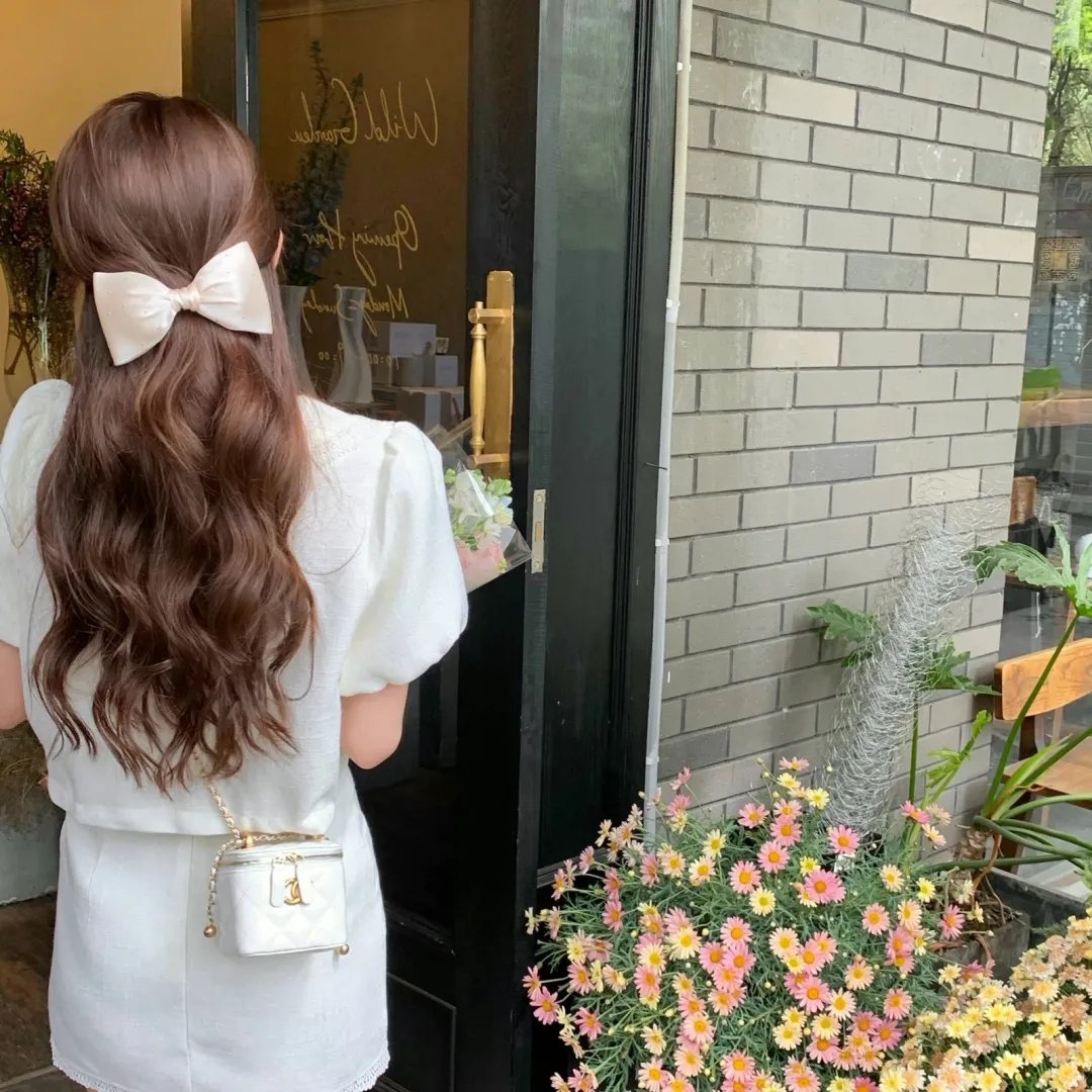 自由第一日